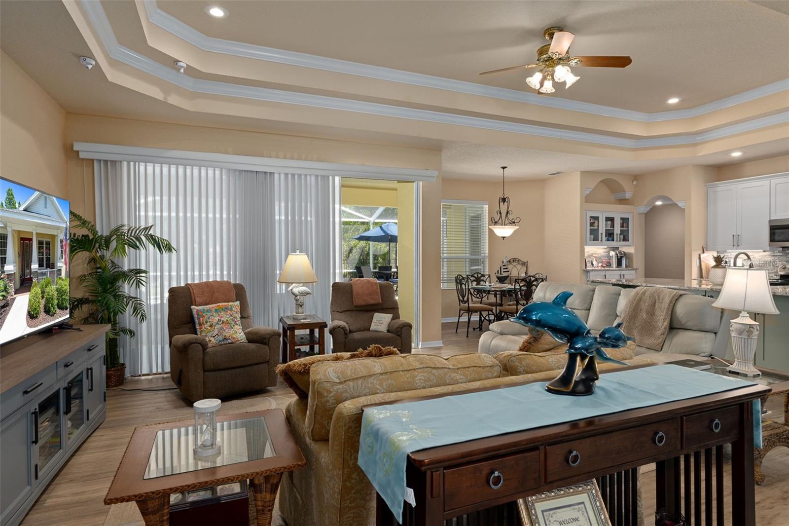 Image 11 of 75 For 102 Whitewood Street