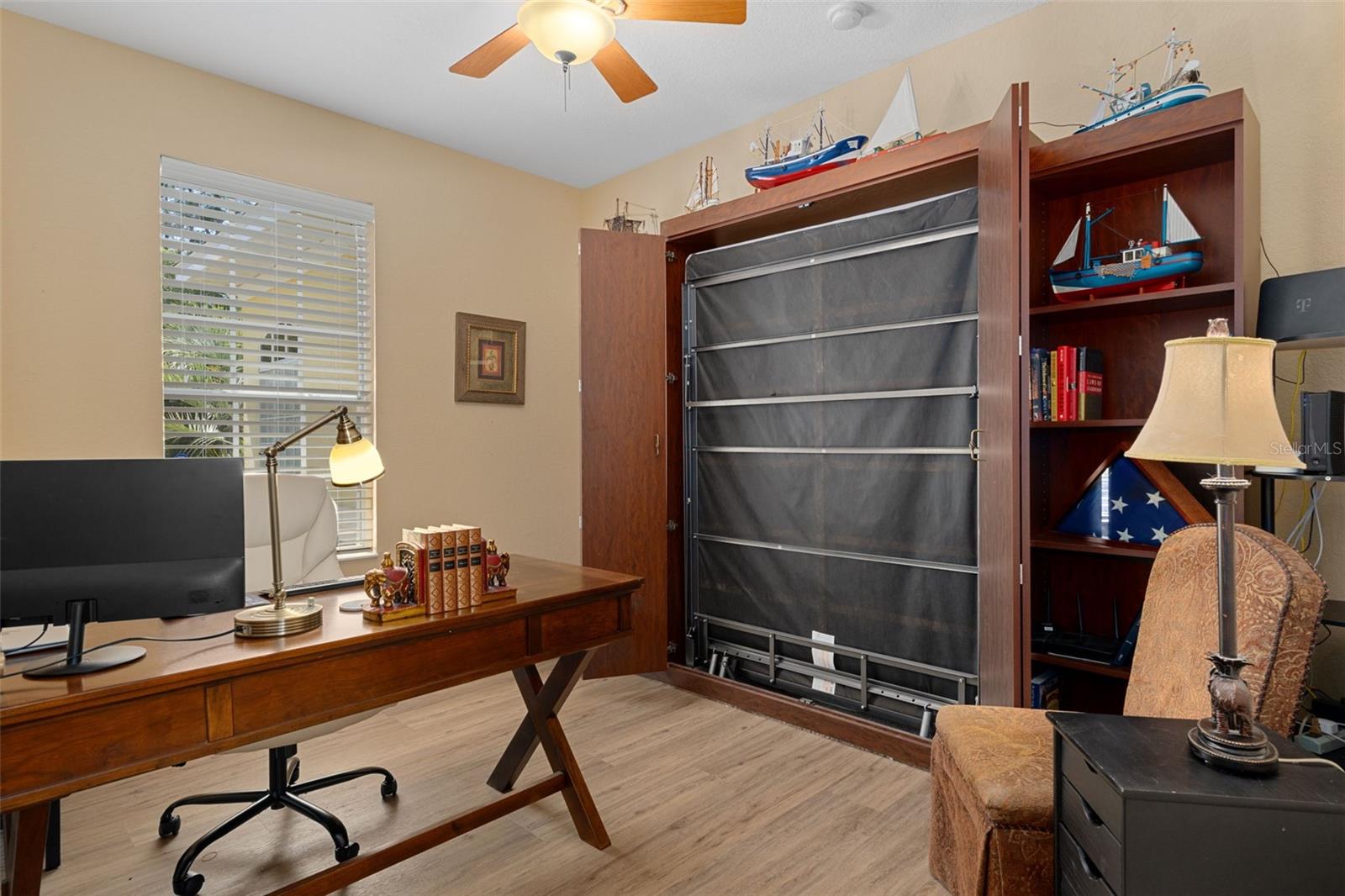 Image 26 of 75 For 102 Whitewood Street