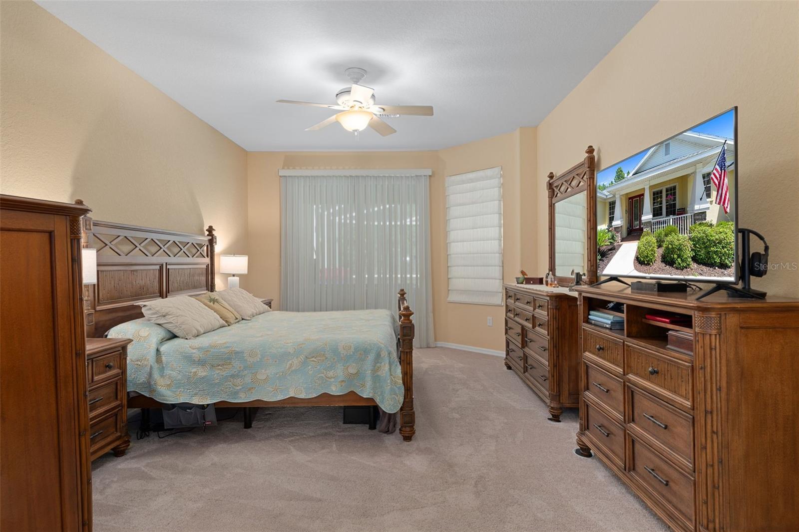 Image 29 of 75 For 102 Whitewood Street