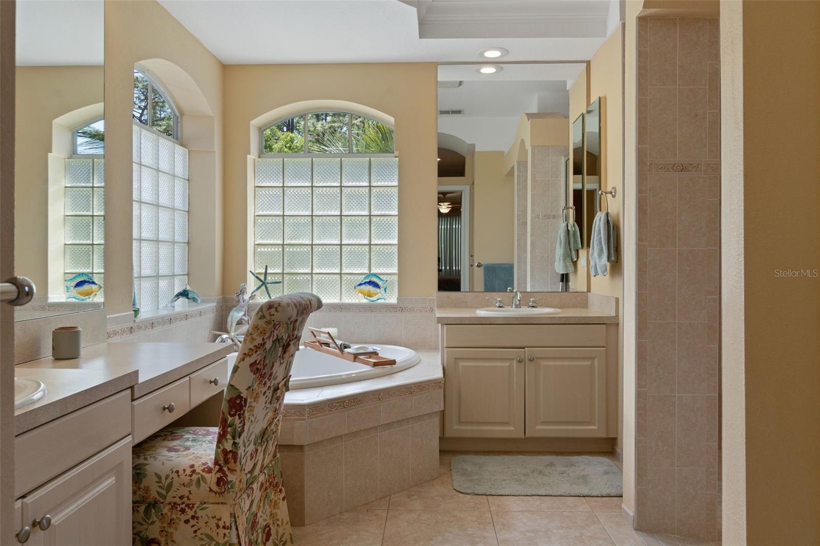 Image 31 of 75 For 102 Whitewood Street