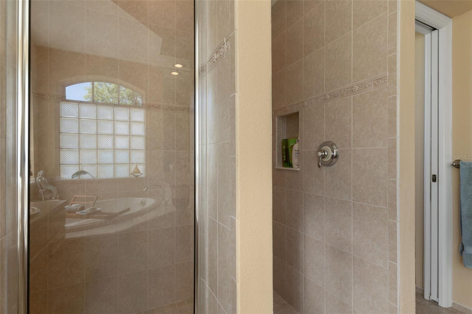 Image 35 of 75 For 102 Whitewood Street