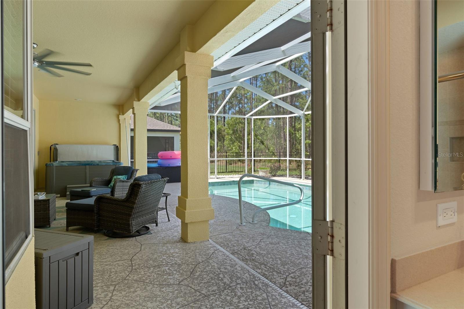 Image 44 of 75 For 102 Whitewood Street