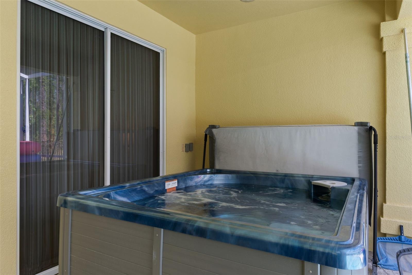 Image 54 of 75 For 102 Whitewood Street