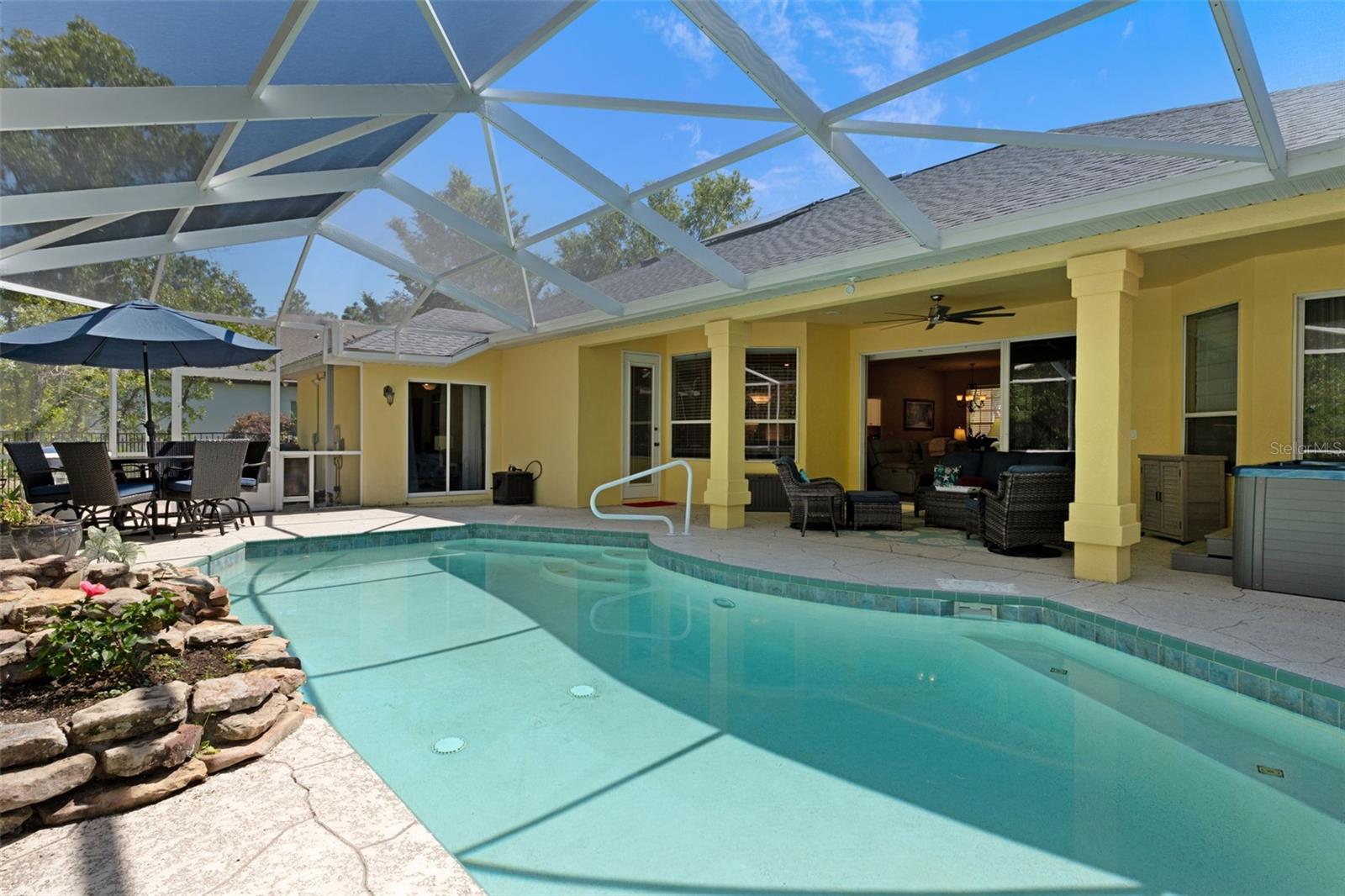 Image 60 of 75 For 102 Whitewood Street