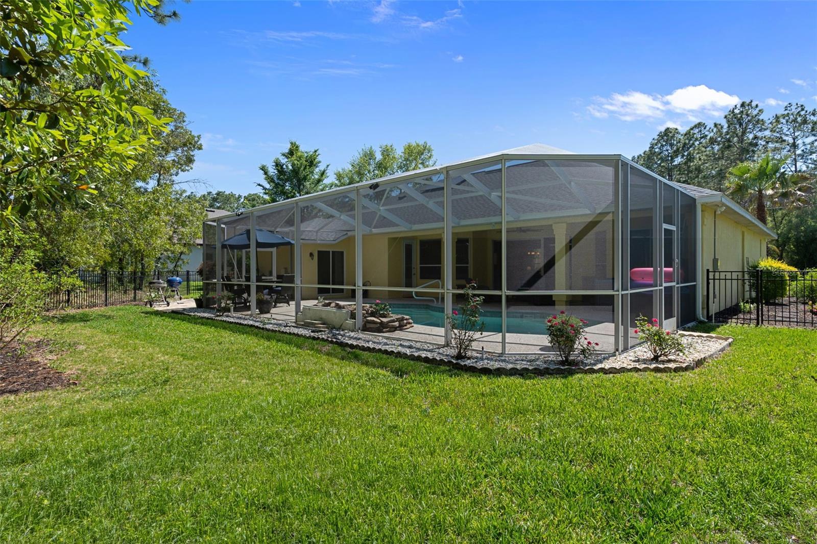 Image 62 of 75 For 102 Whitewood Street