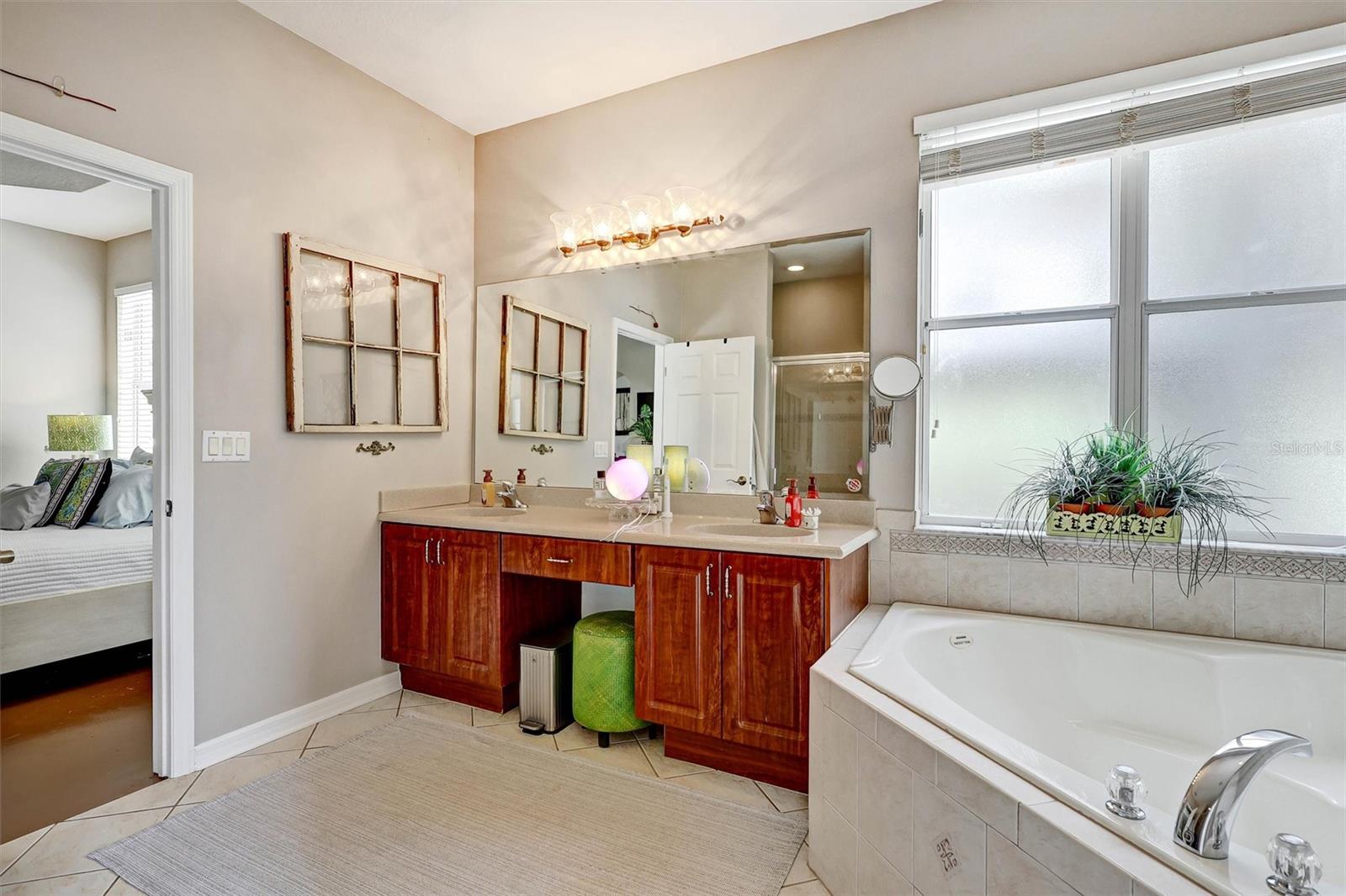 Image 27 of 43 For 14643 Michener Trail