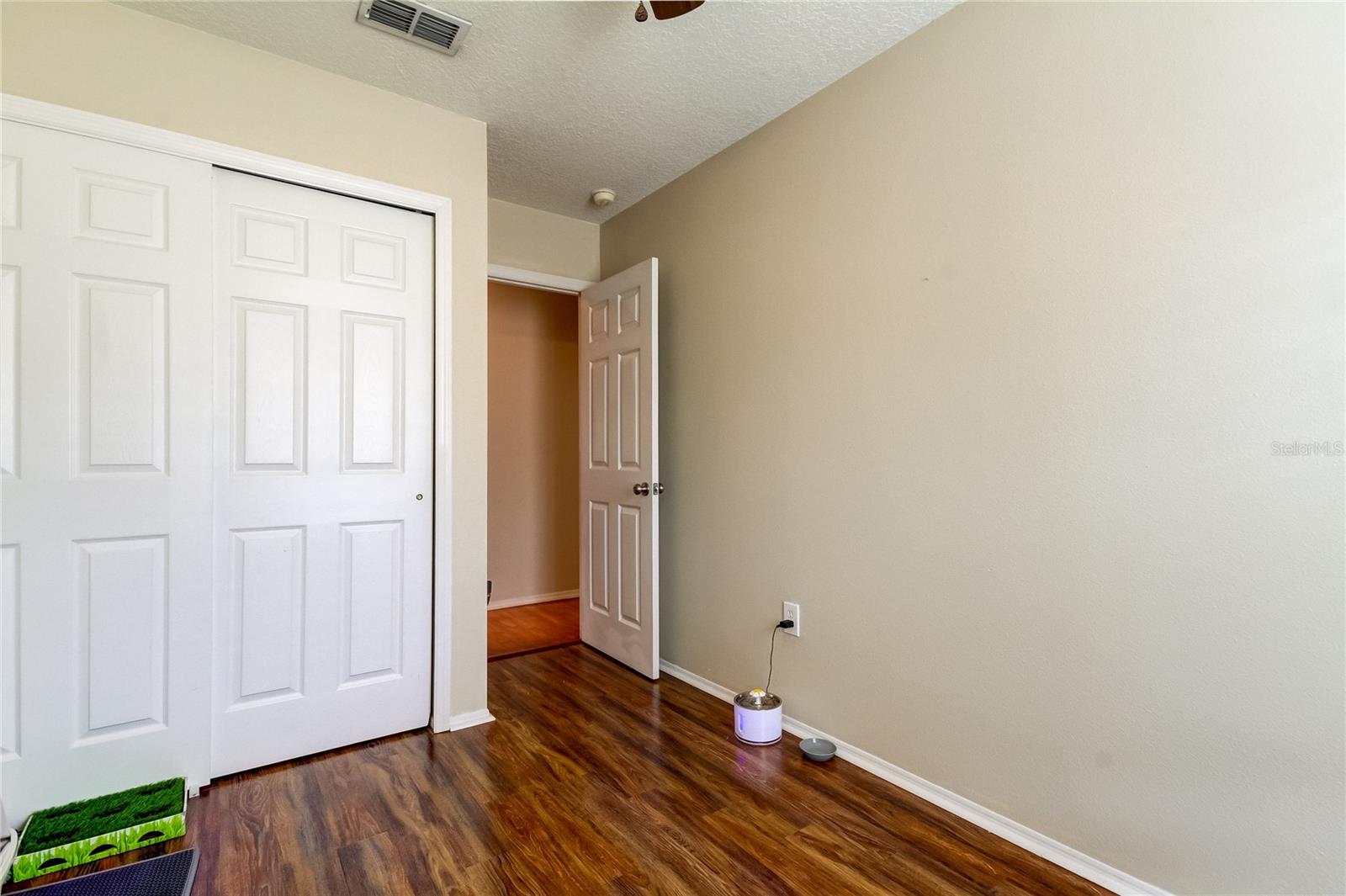 Image 10 of 17 For 7214 Desoto Street