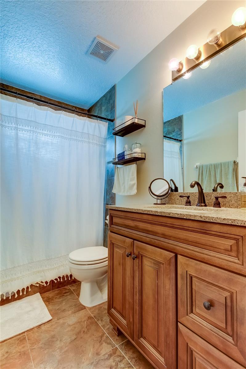 Image 5 of 17 For 7214 Desoto Street