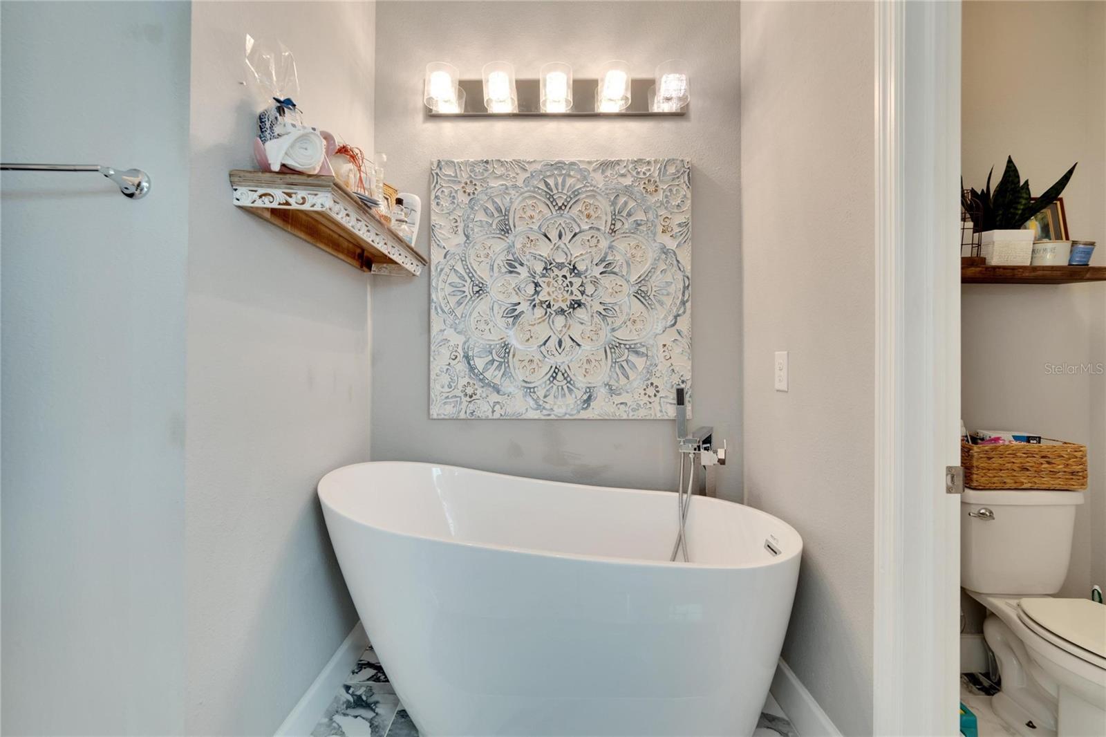 Image 32 of 53 For 7211 Meeting House Lane