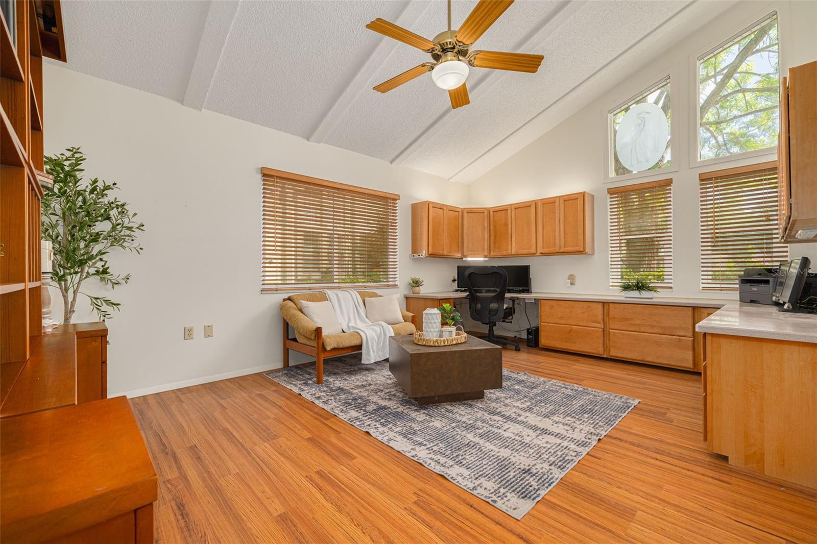 Image 13 of 34 For 2101 Sunset Point Road 1305