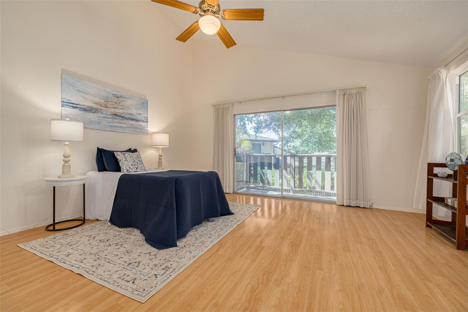 Image 22 of 34 For 2101 Sunset Point Road 1305