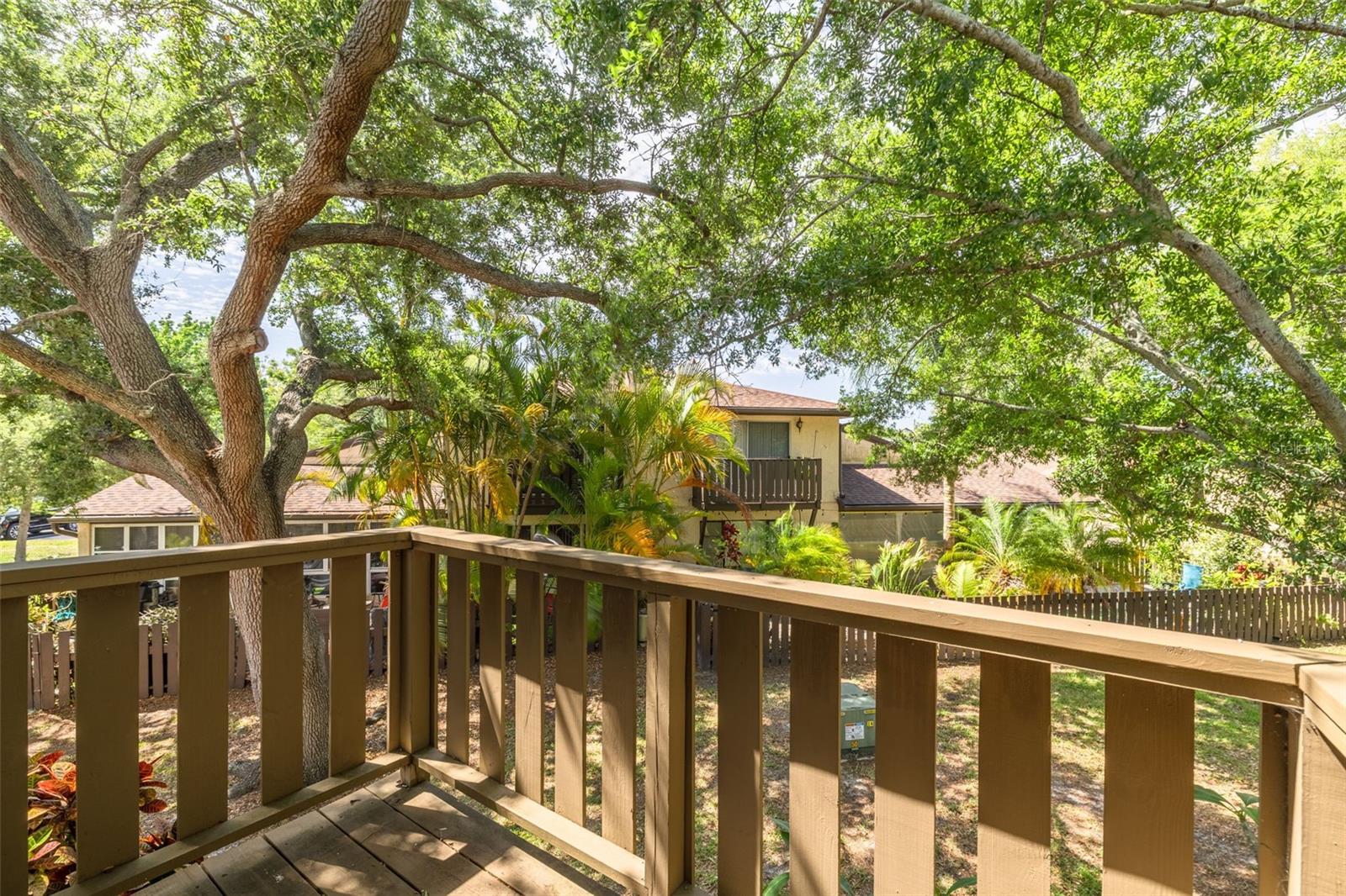 Image 26 of 34 For 2101 Sunset Point Road 1305