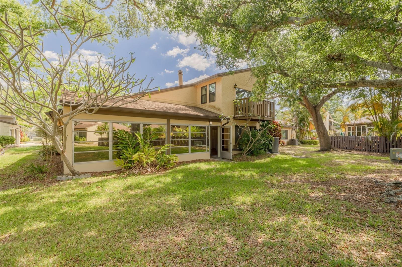 Image 29 of 34 For 2101 Sunset Point Road 1305