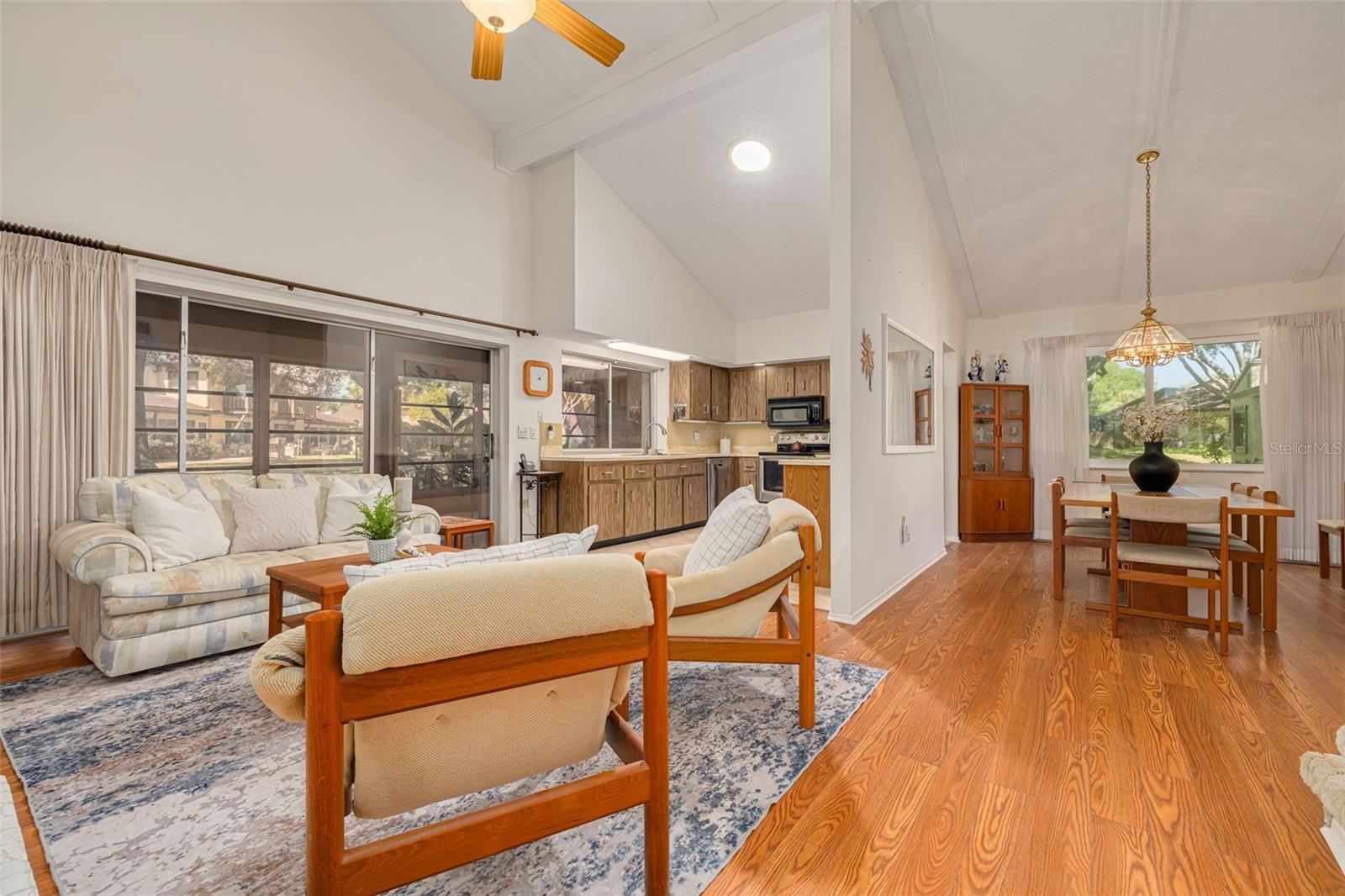 Image 6 of 34 For 2101 Sunset Point Road 1305