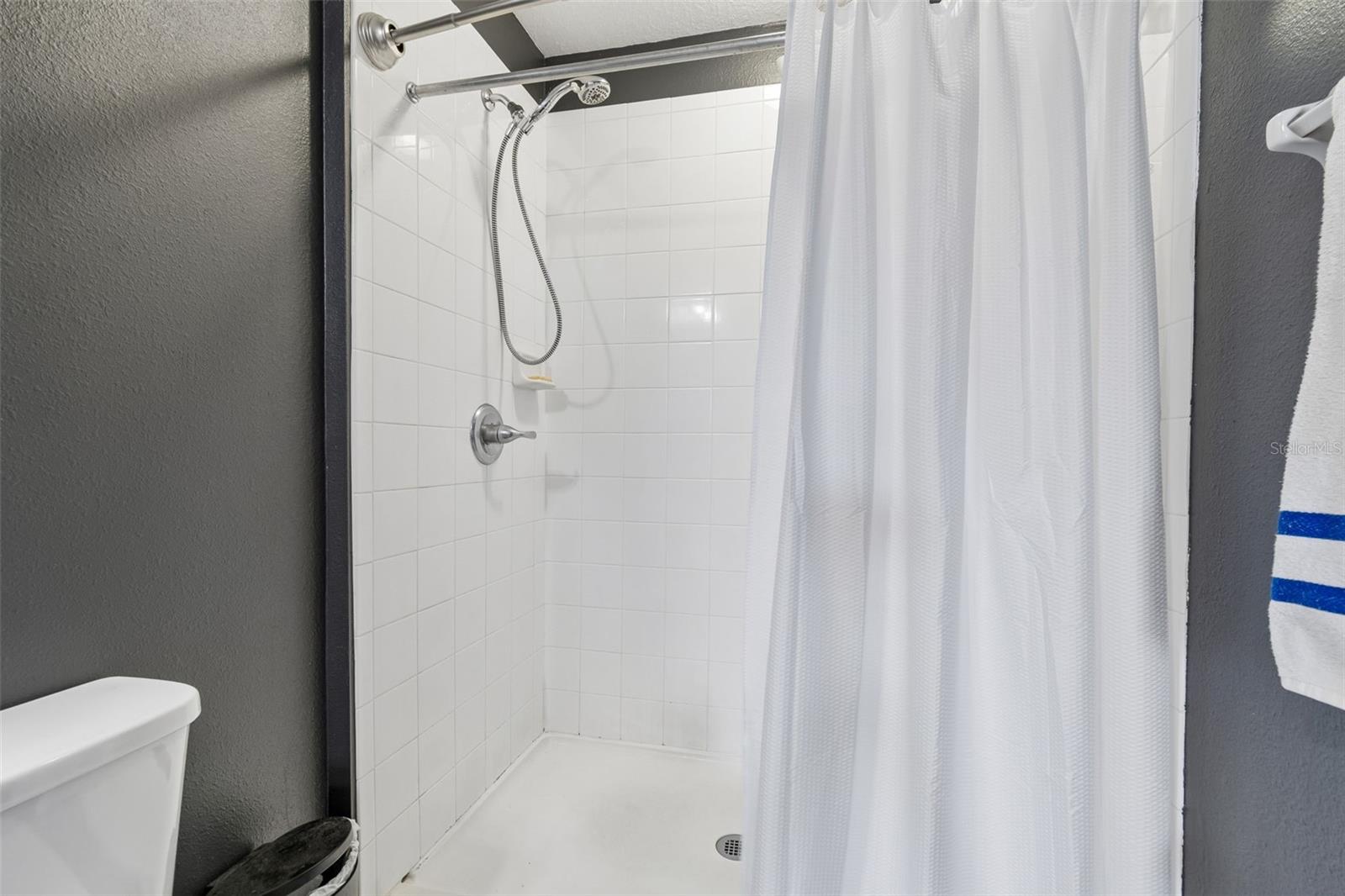 Image 28 of 57 For 11926 Grand Kempston Drive