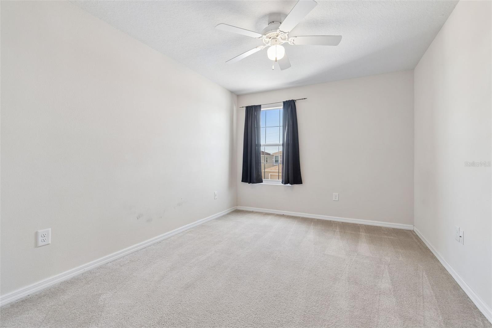 Image 32 of 57 For 11926 Grand Kempston Drive