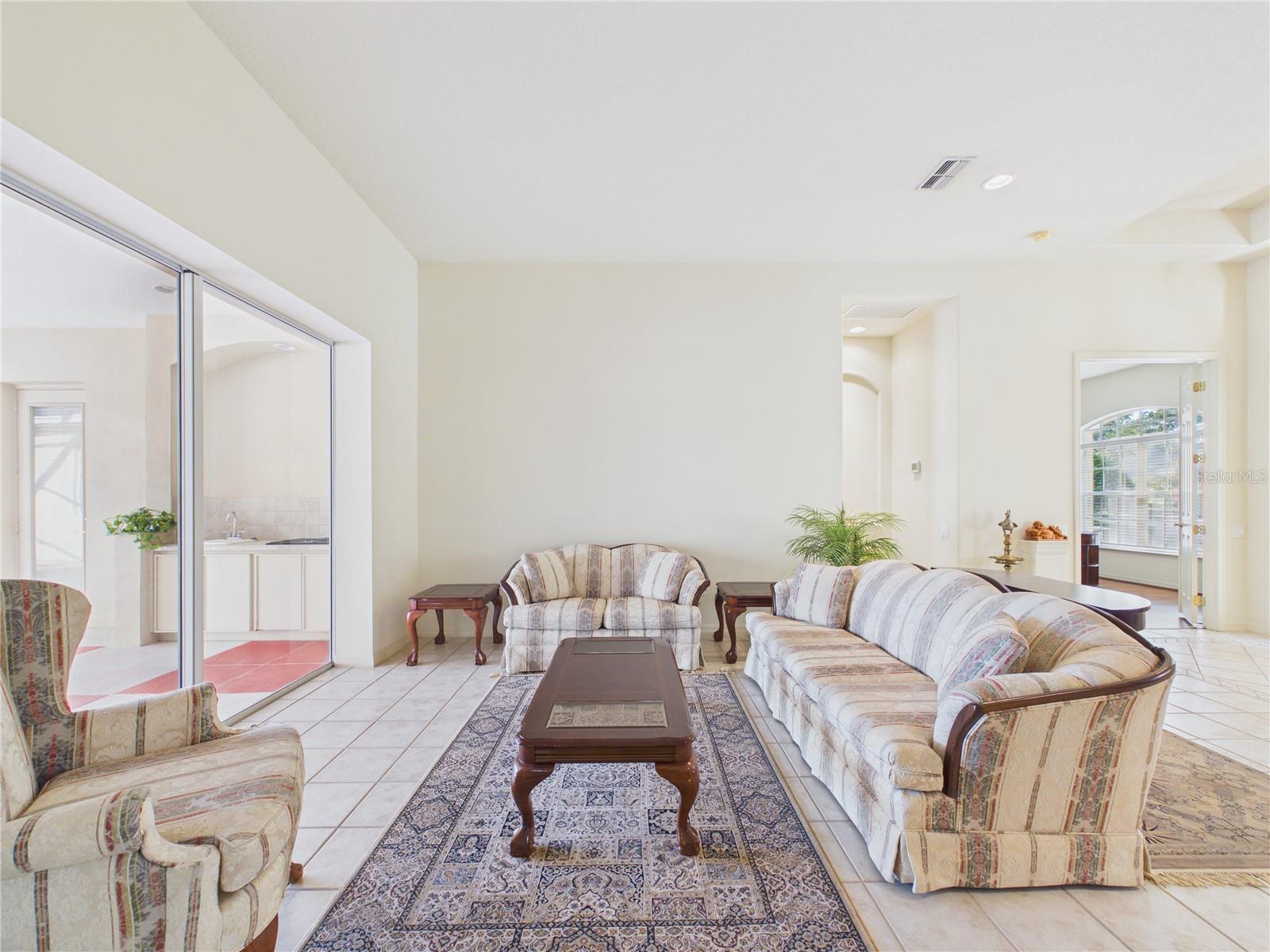 Image 18 of 91 For 10207 Estuary Drive