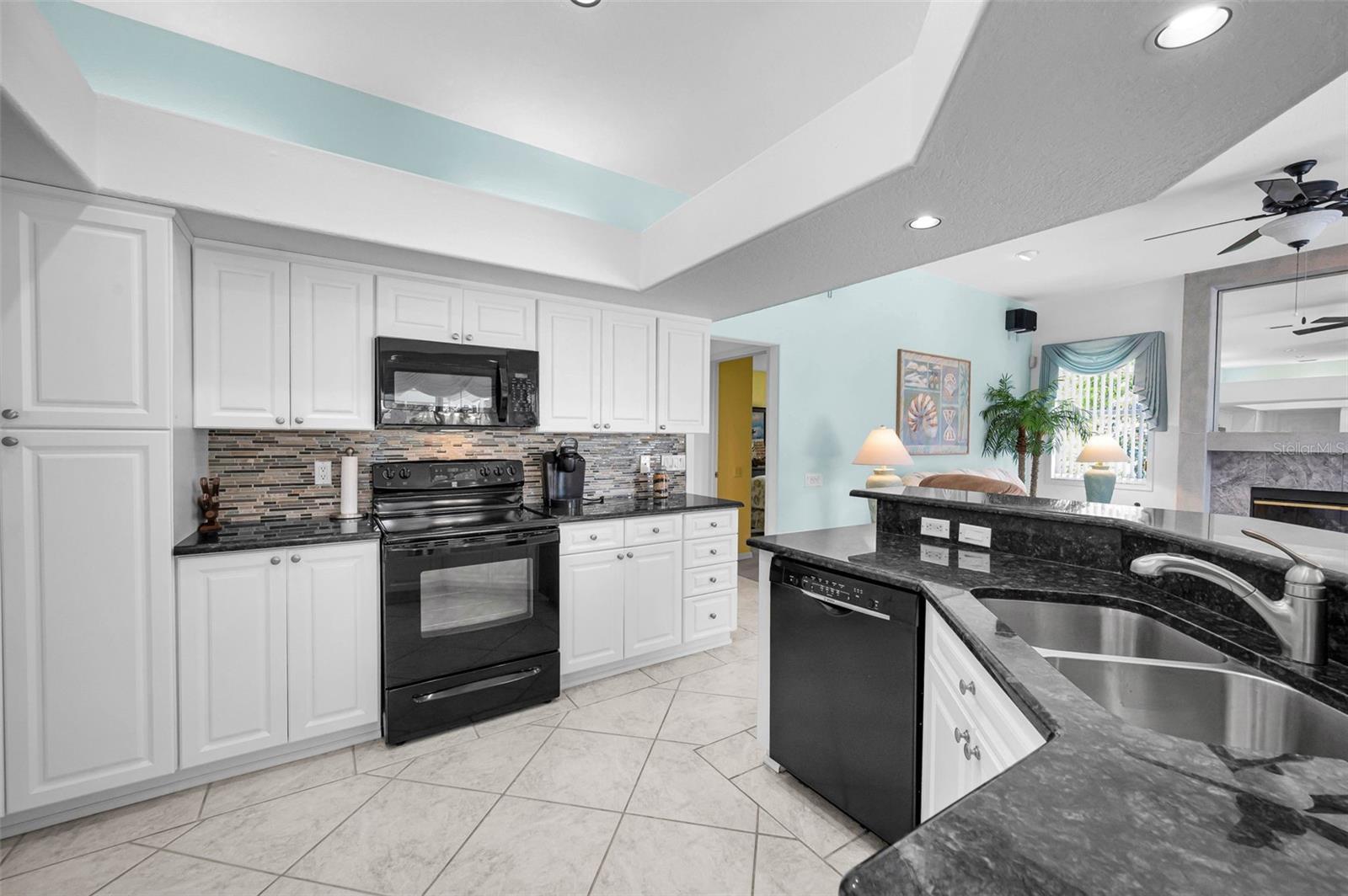 Image 16 of 56 For 3423 Foxhall Drive