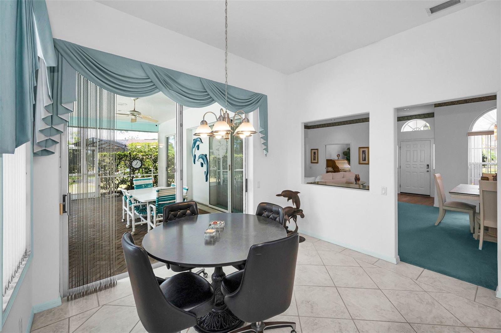 Image 21 of 56 For 3423 Foxhall Drive