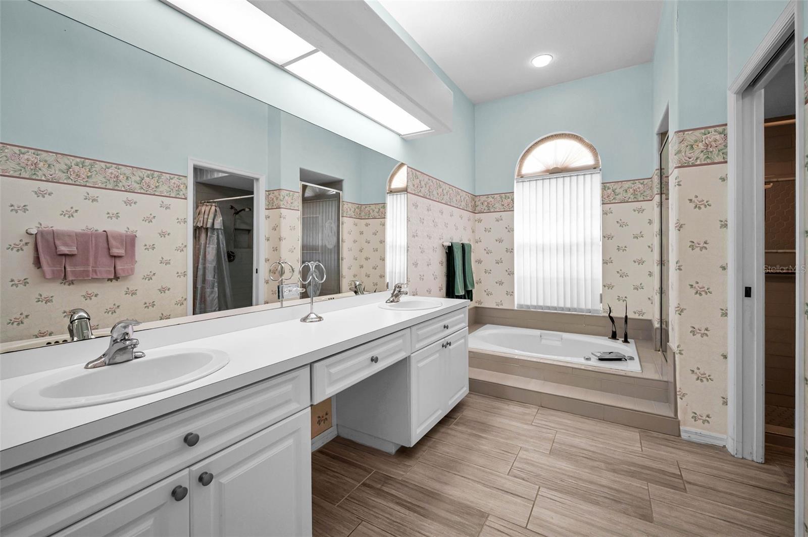 Image 30 of 56 For 3423 Foxhall Drive