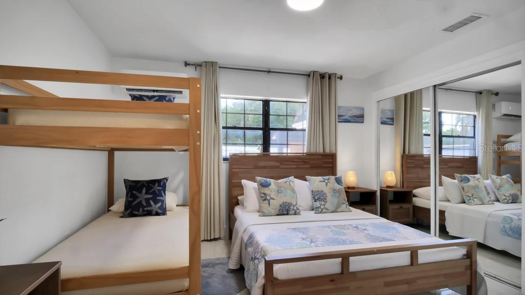 Image 18 of 57 For 1307 Normandy Circle