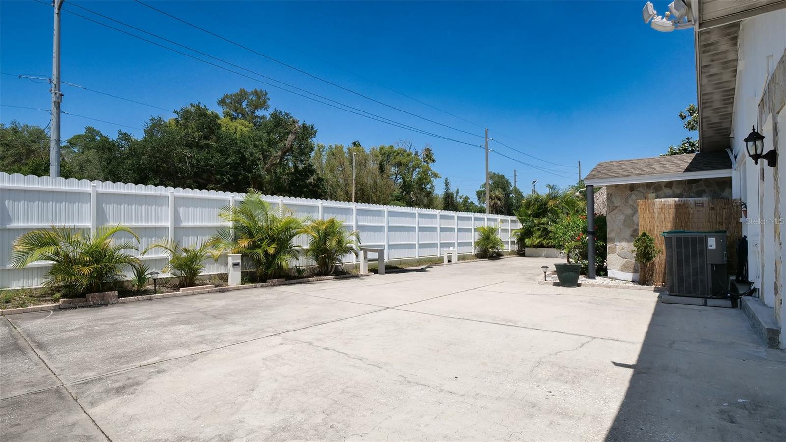 Image 40 of 57 For 1307 Normandy Circle