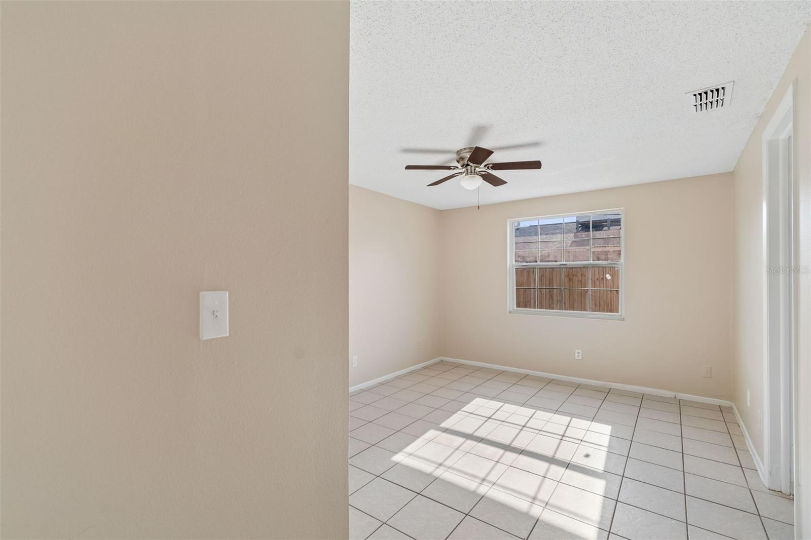 Image 13 of 27 For 8804 Briar Hollow Court