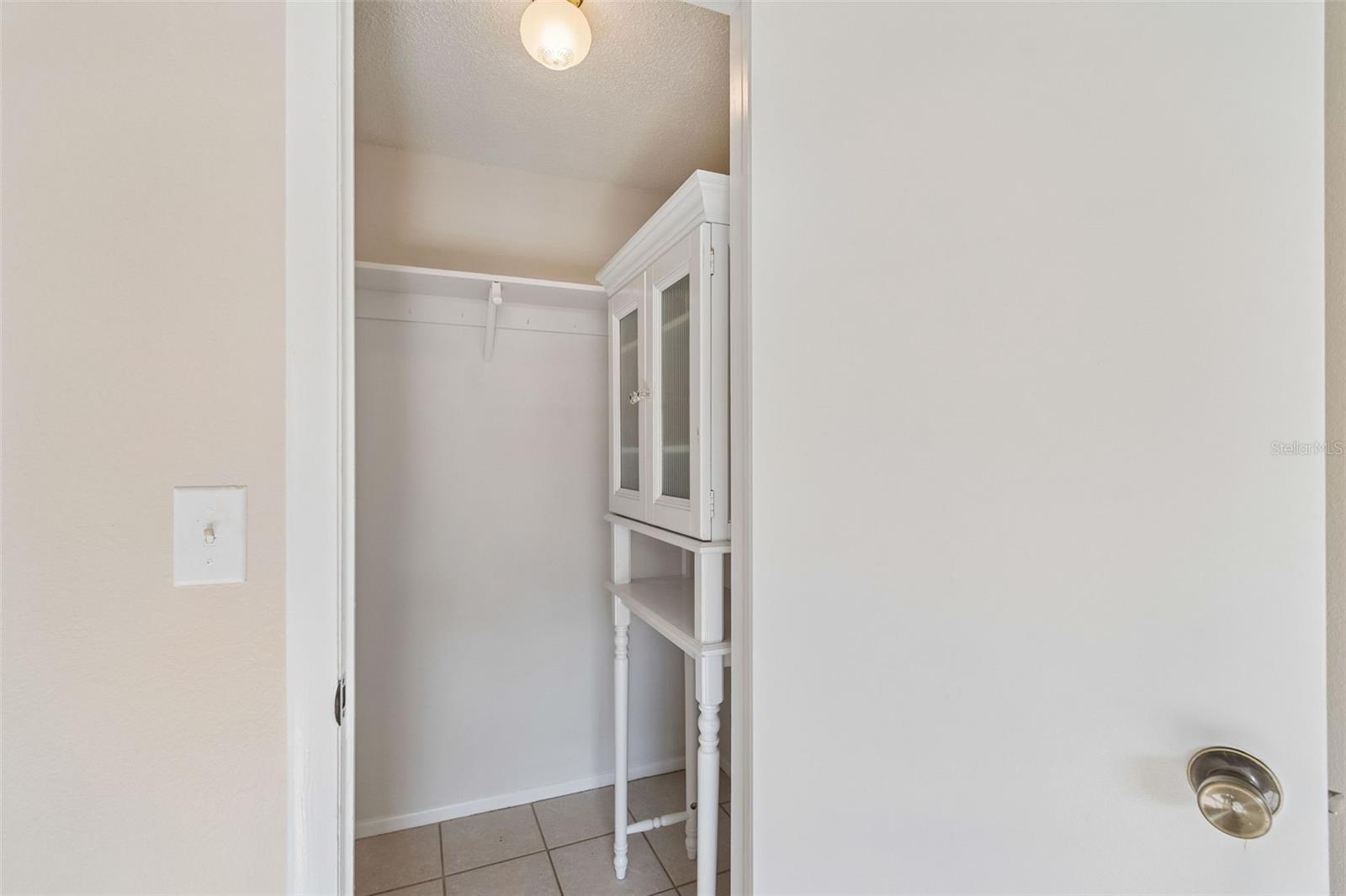 Image 16 of 27 For 8804 Briar Hollow Court