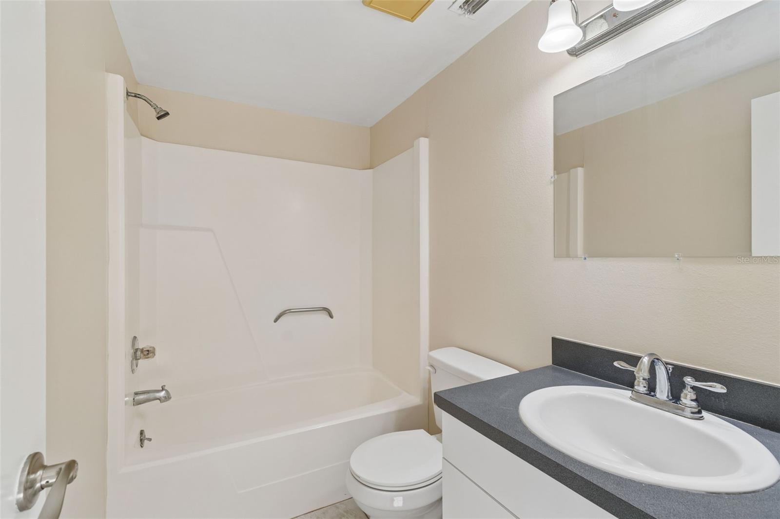 Image 17 of 27 For 8804 Briar Hollow Court