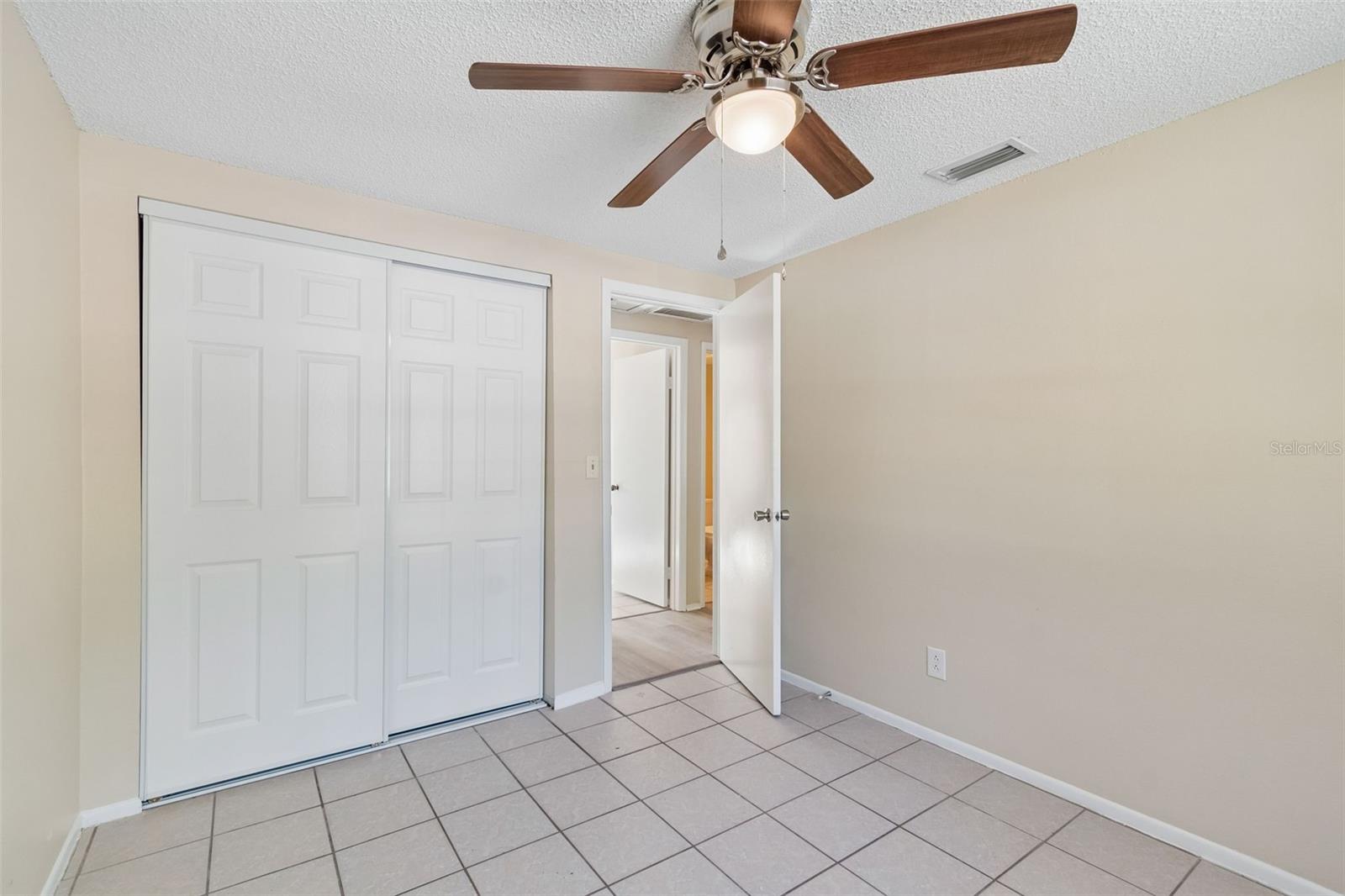 Image 19 of 27 For 8804 Briar Hollow Court