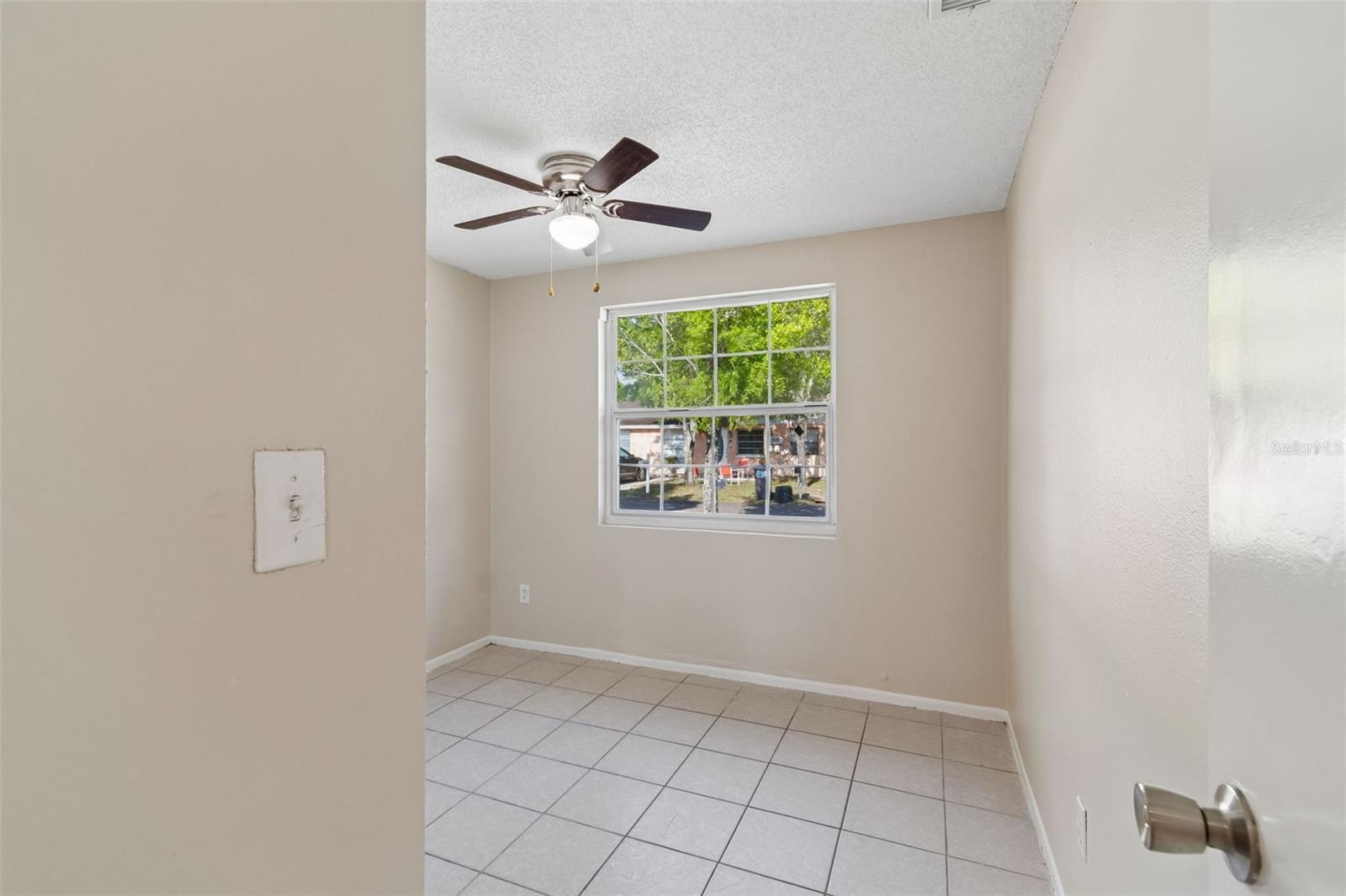Image 20 of 27 For 8804 Briar Hollow Court