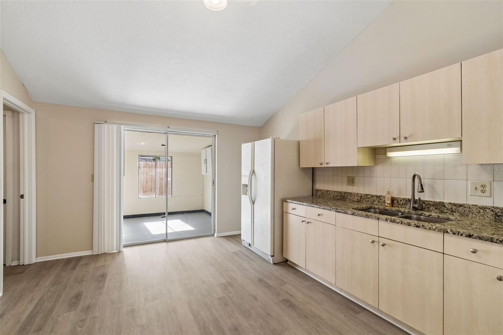 Image 8 of 27 For 8804 Briar Hollow Court