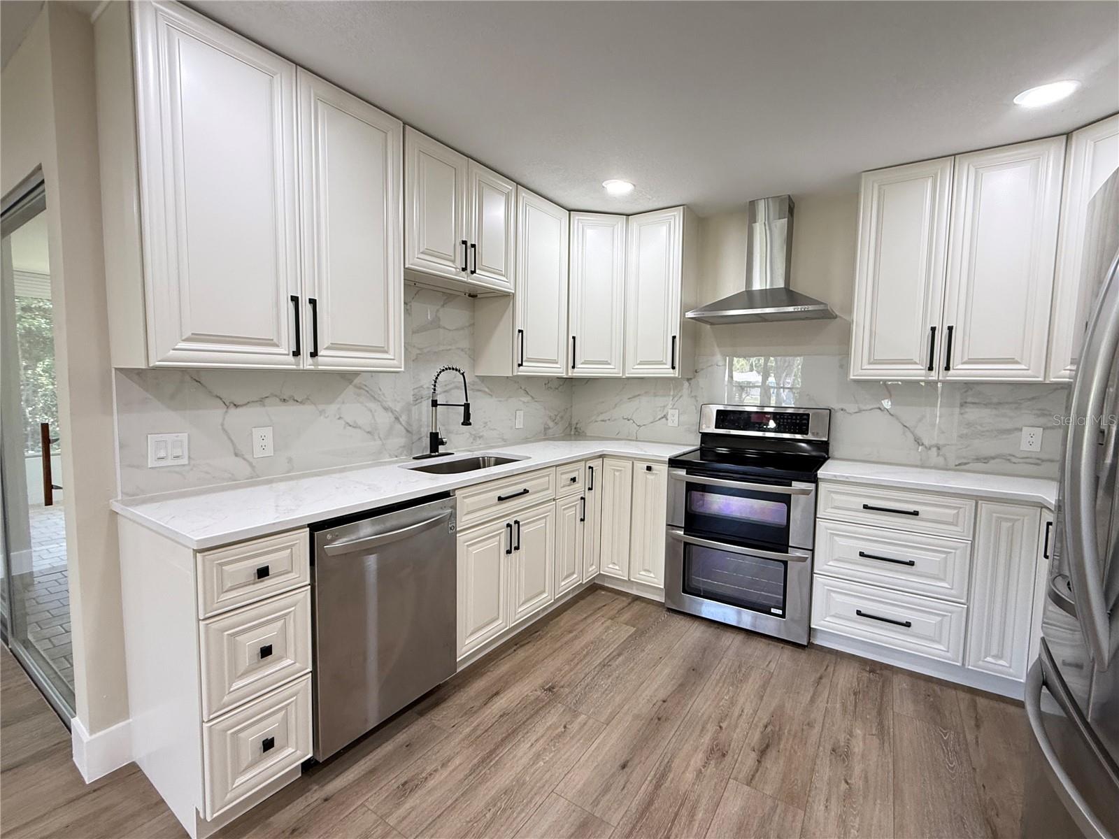 Image 12 of 58 For 10501 Hardwood Court