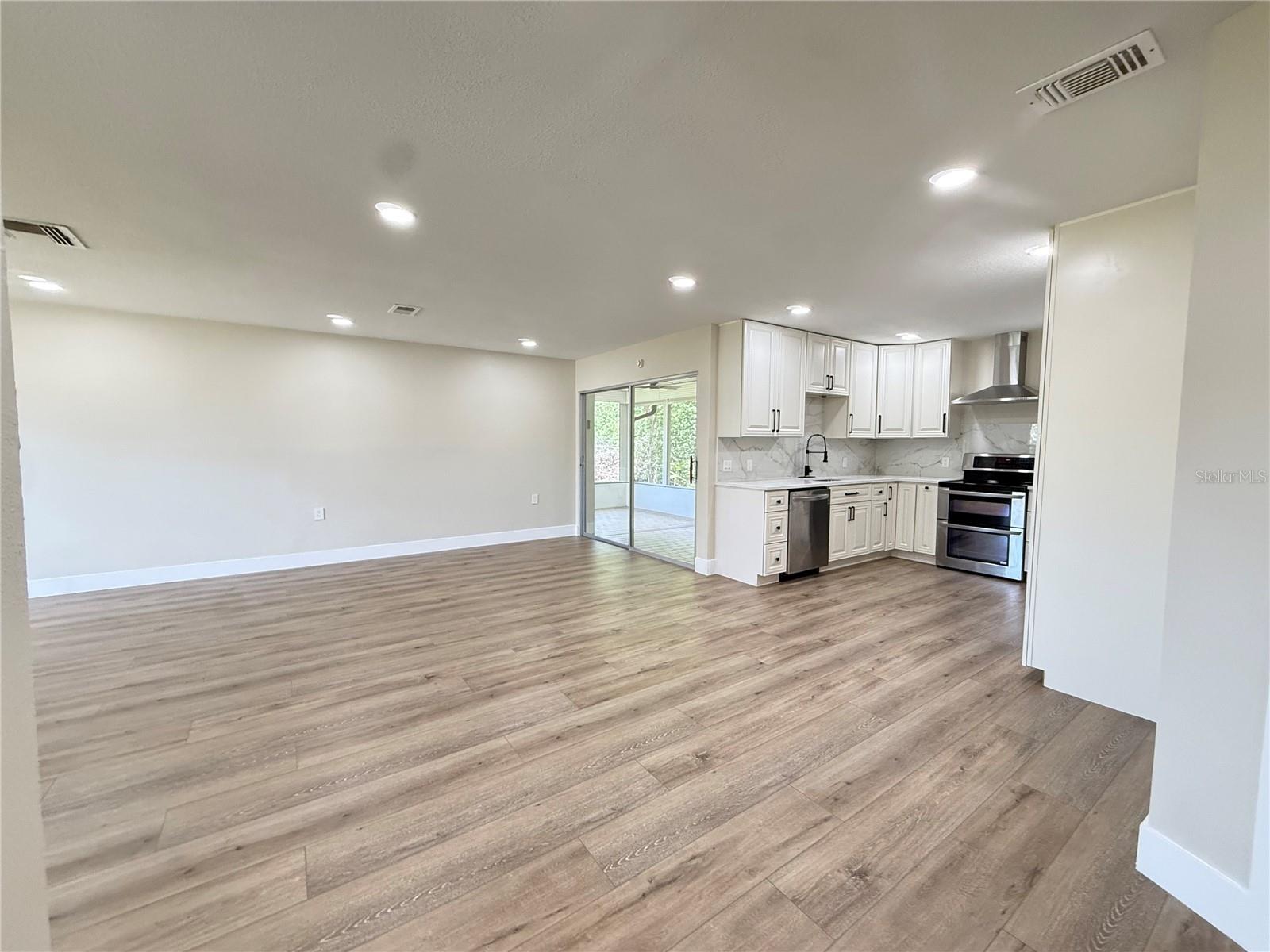 Image 14 of 58 For 10501 Hardwood Court