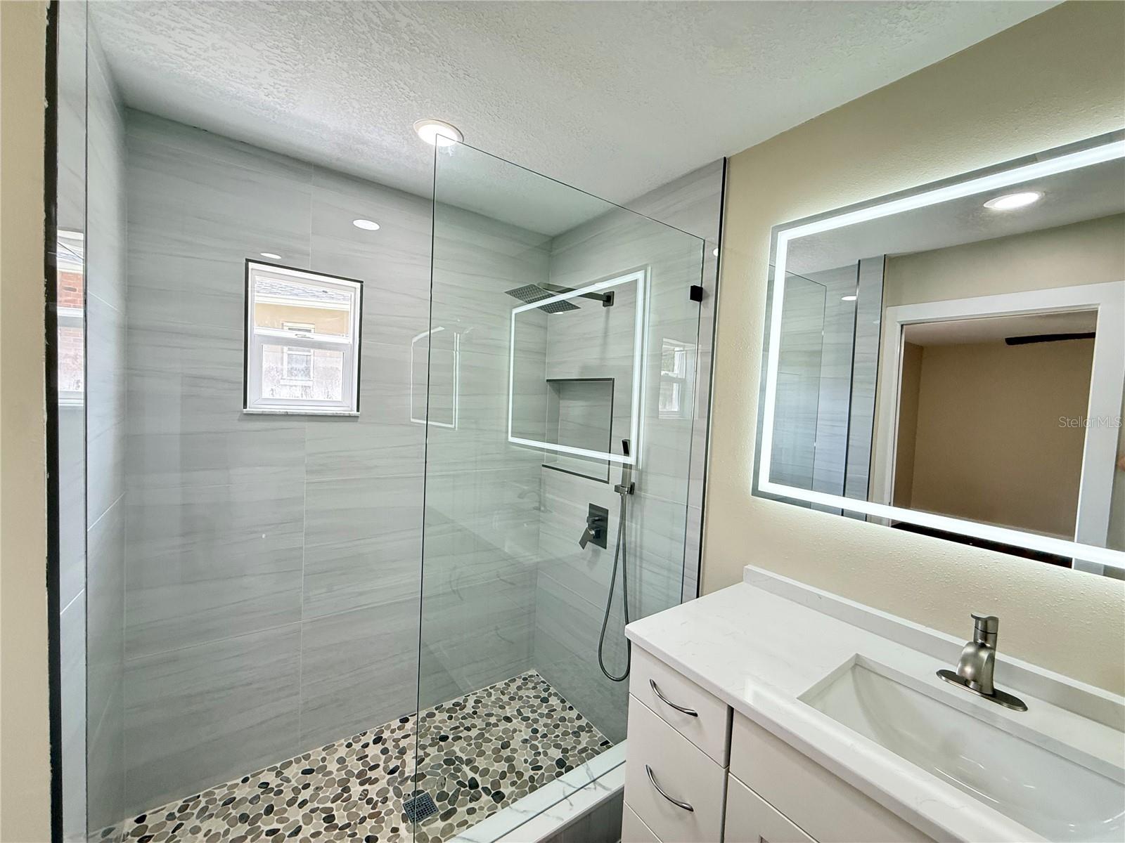 Image 20 of 58 For 10501 Hardwood Court