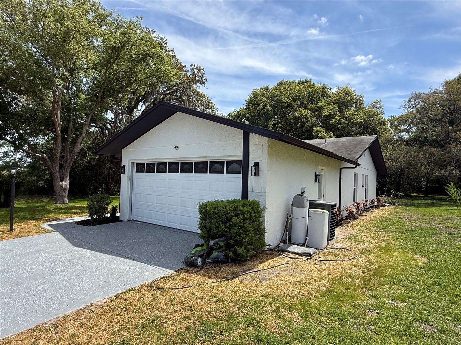 Image 5 of 58 For 10501 Hardwood Court