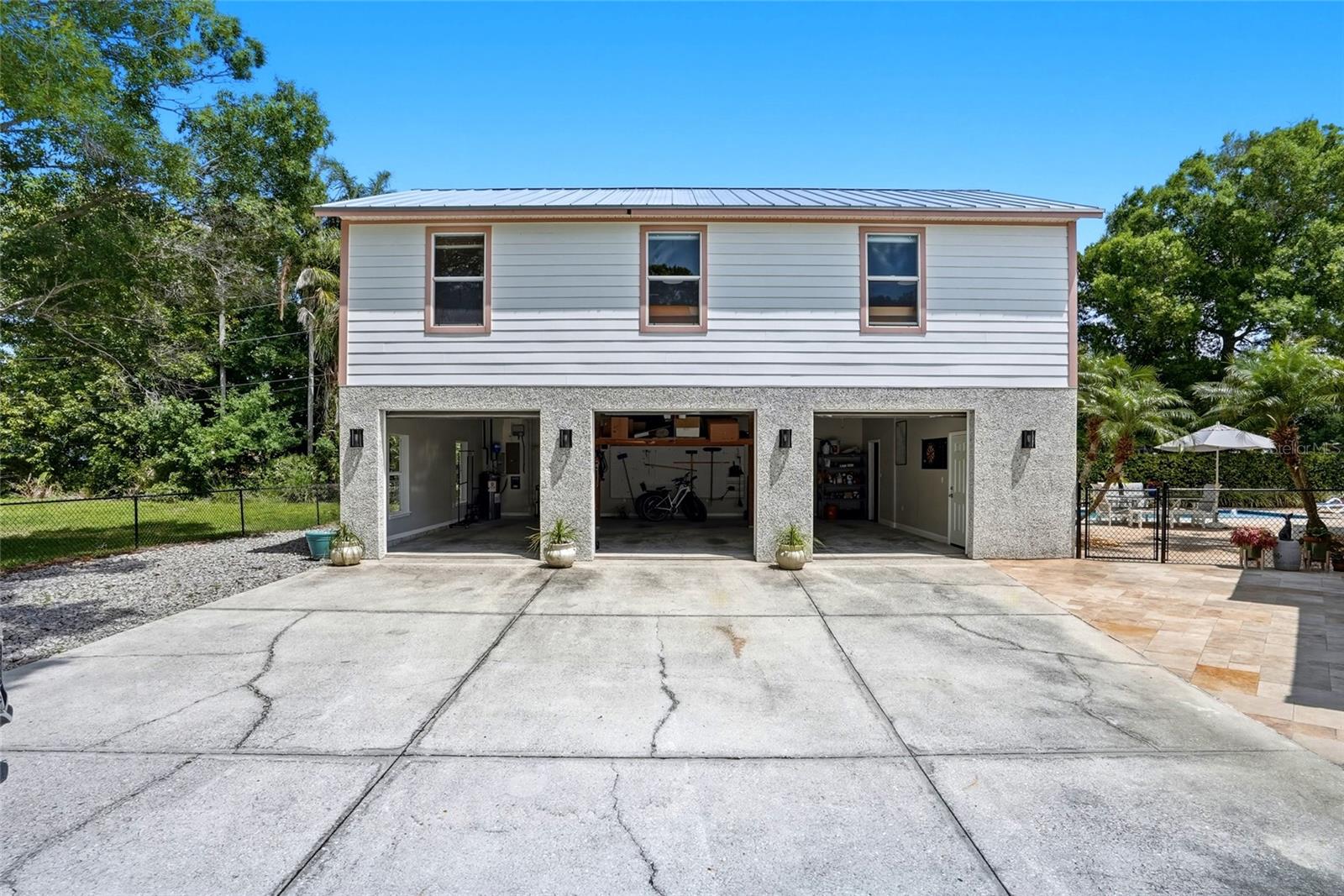 Image 13 of 100 For 13227 110th Avenue