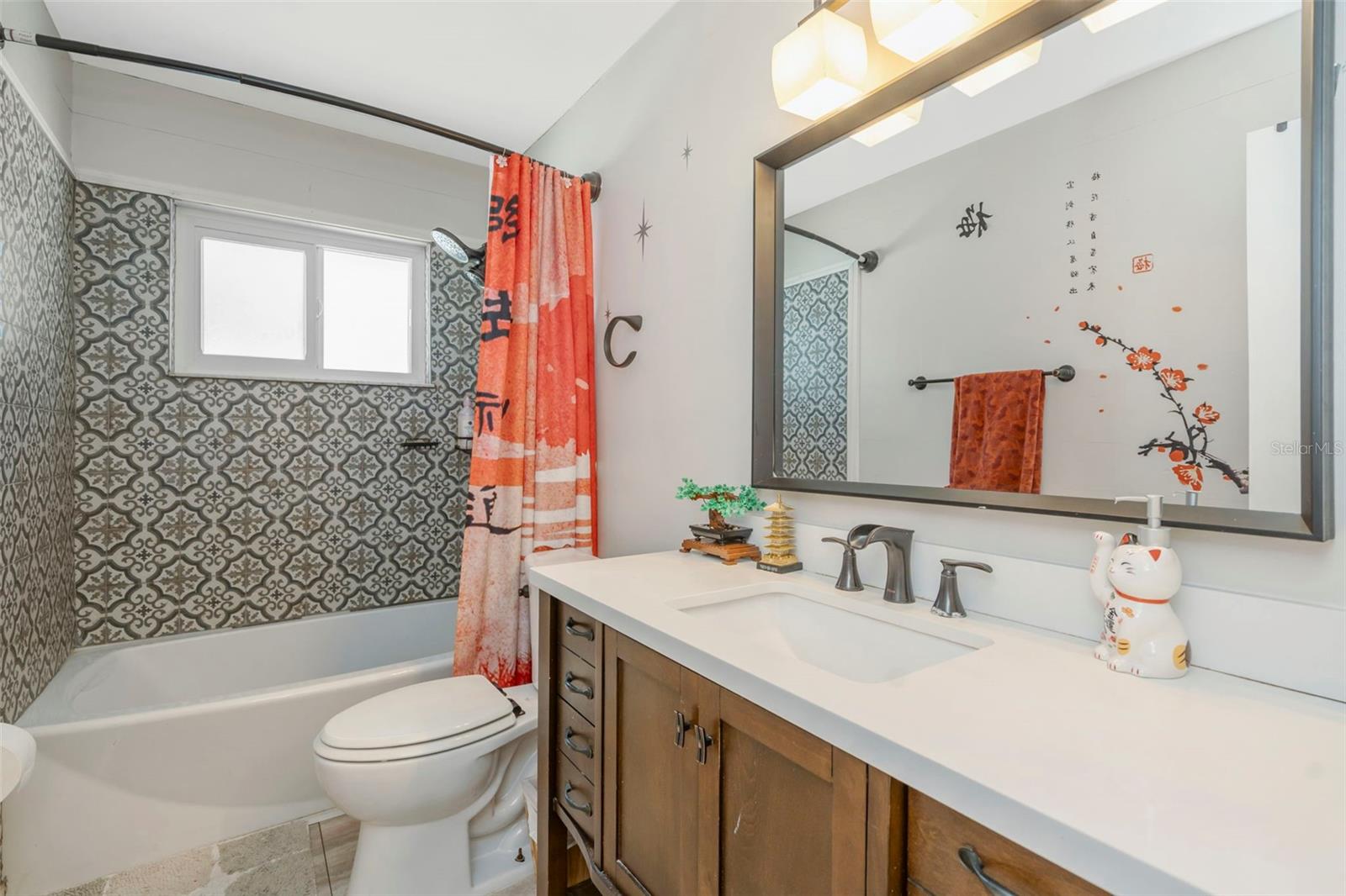 Image 14 of 25 For 302 Limona Road