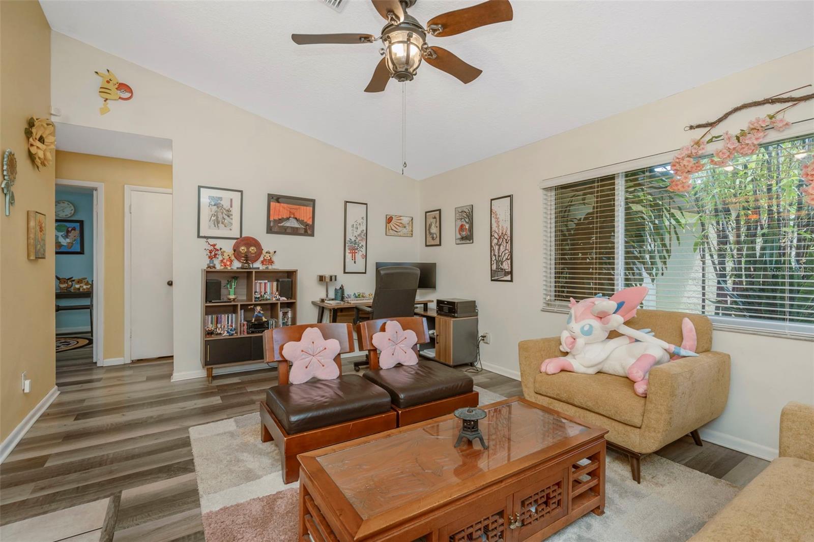 Image 17 of 25 For 302 Limona Road