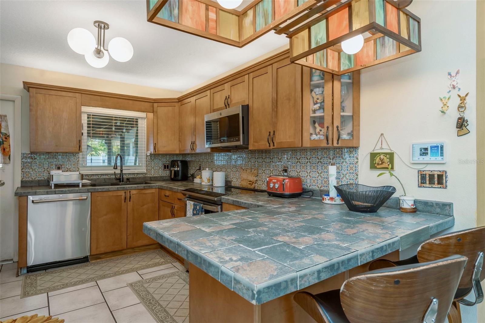 Image 2 of 25 For 302 Limona Road