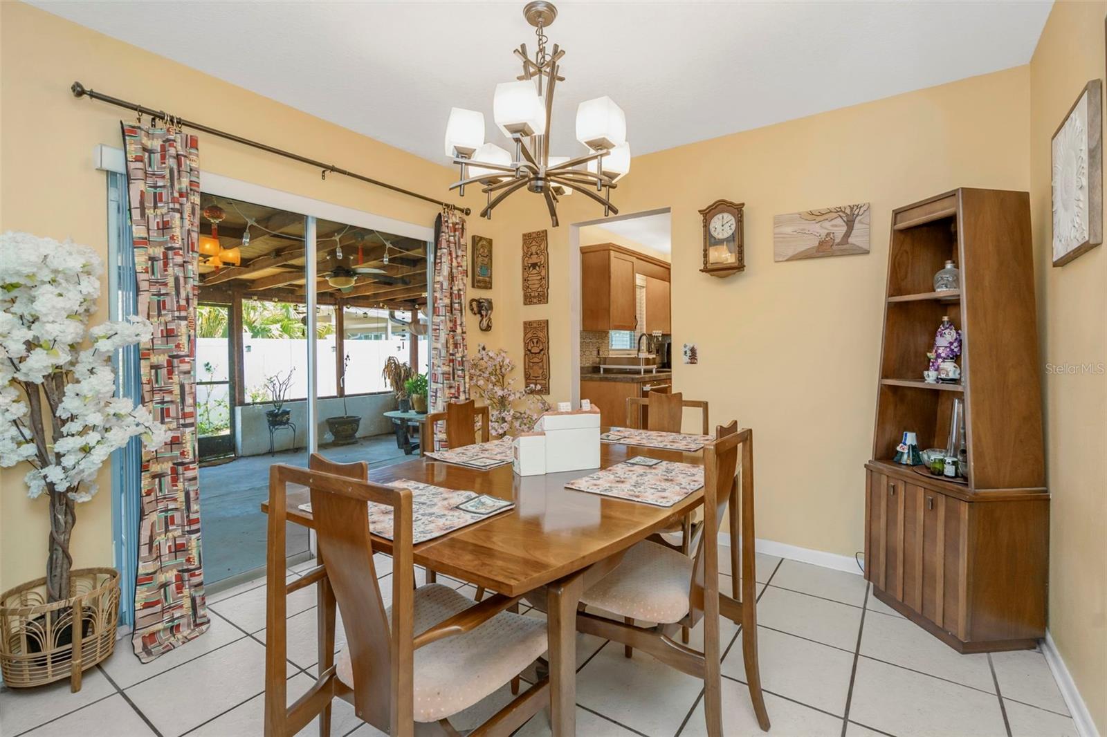 Image 5 of 25 For 302 Limona Road