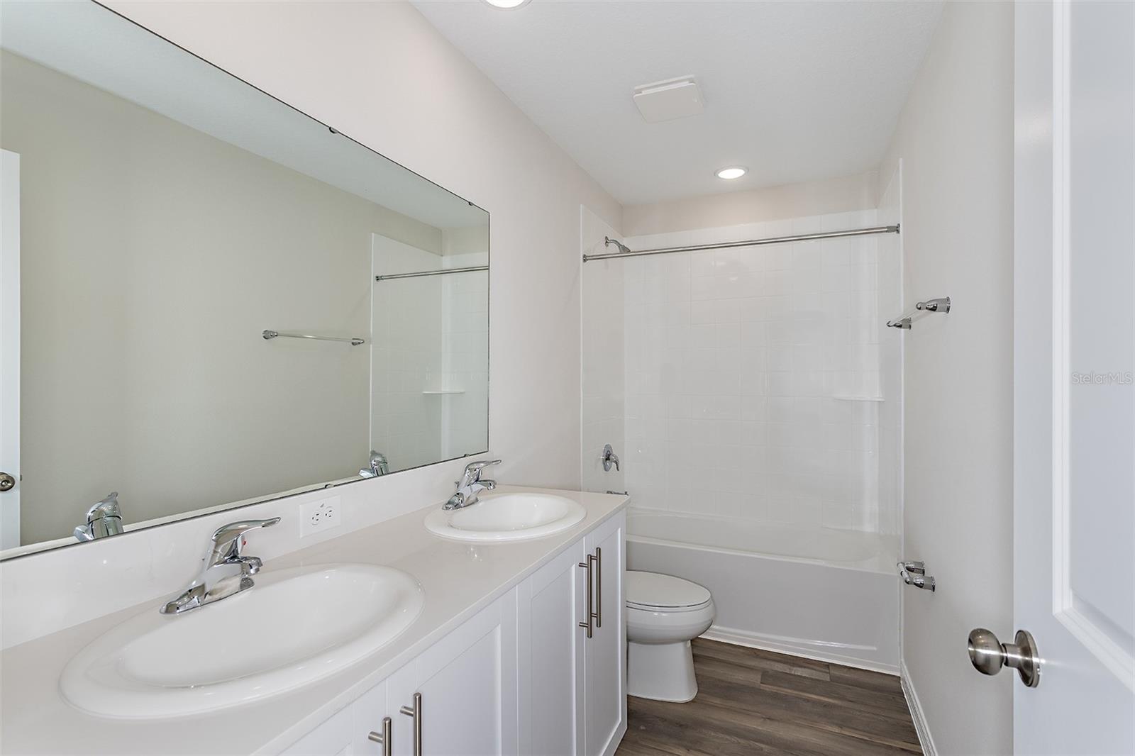 Image 17 of 24 For 1756 Vanilla Street