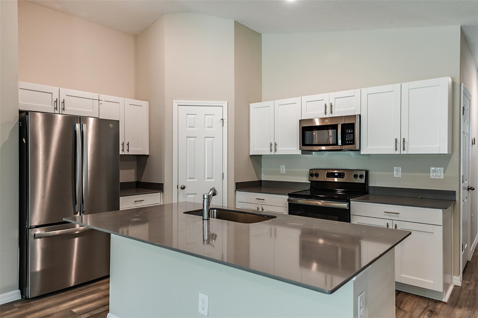 Image 2 of 21 For 4453 Riverbend Boulevard
