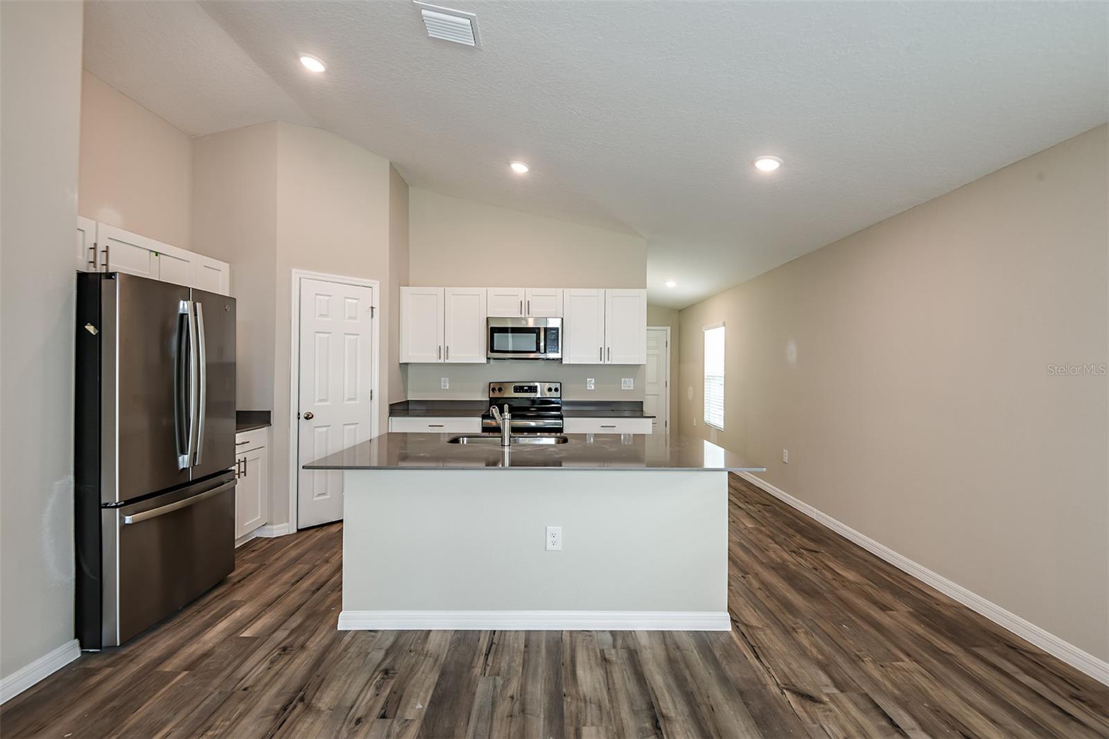 Image 9 of 21 For 4453 Riverbend Boulevard