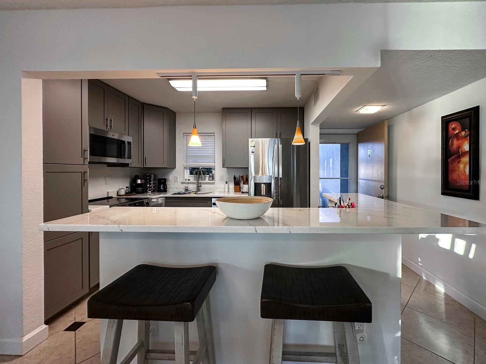 Image 10 of 37 For 7920 Sun Island Drive S 102