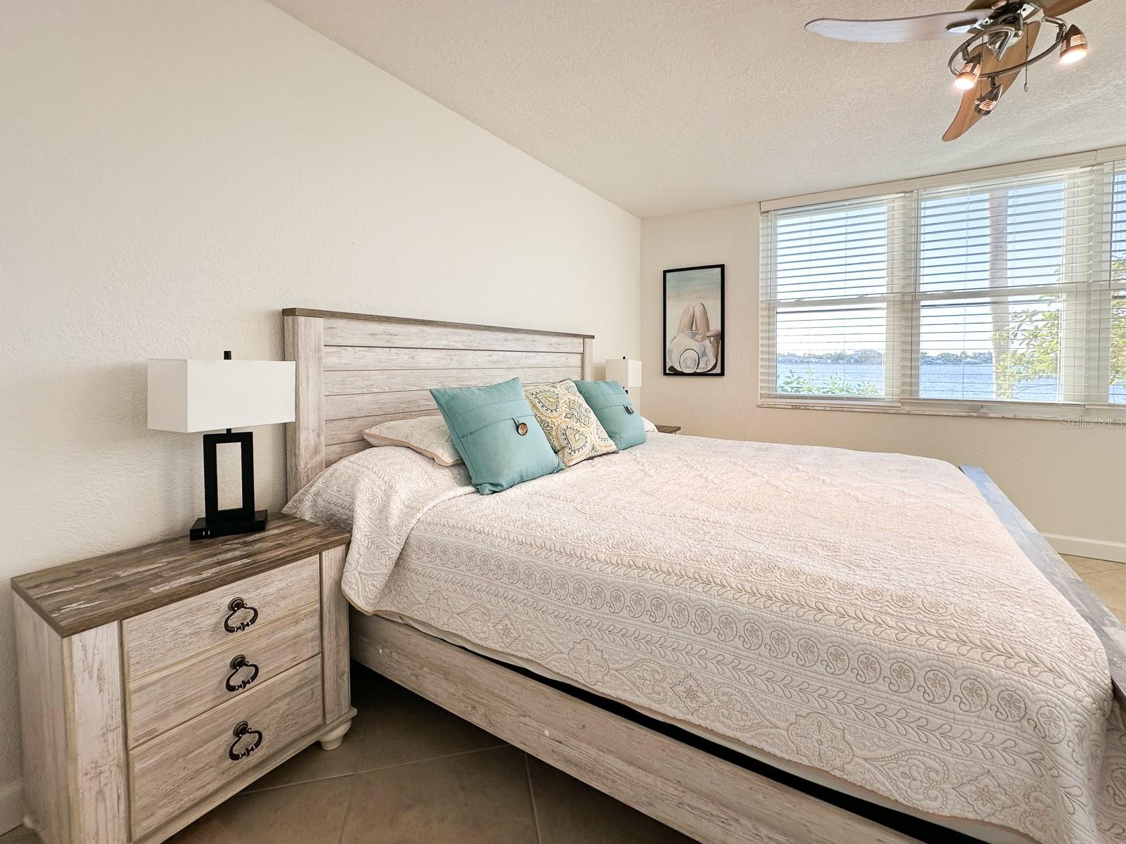 Image 20 of 37 For 7920 Sun Island Drive S 102