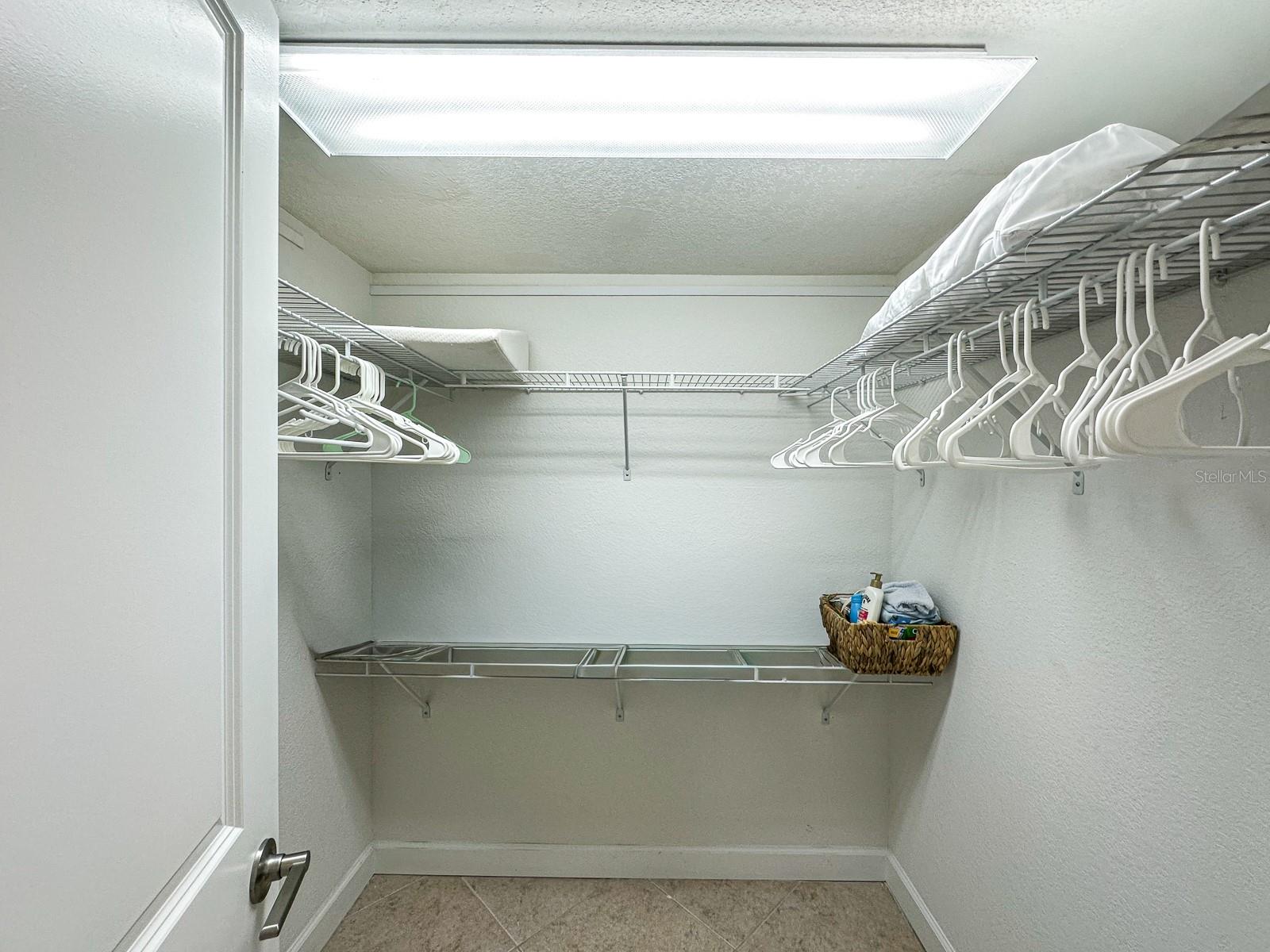 Image 23 of 37 For 7920 Sun Island Drive S 102