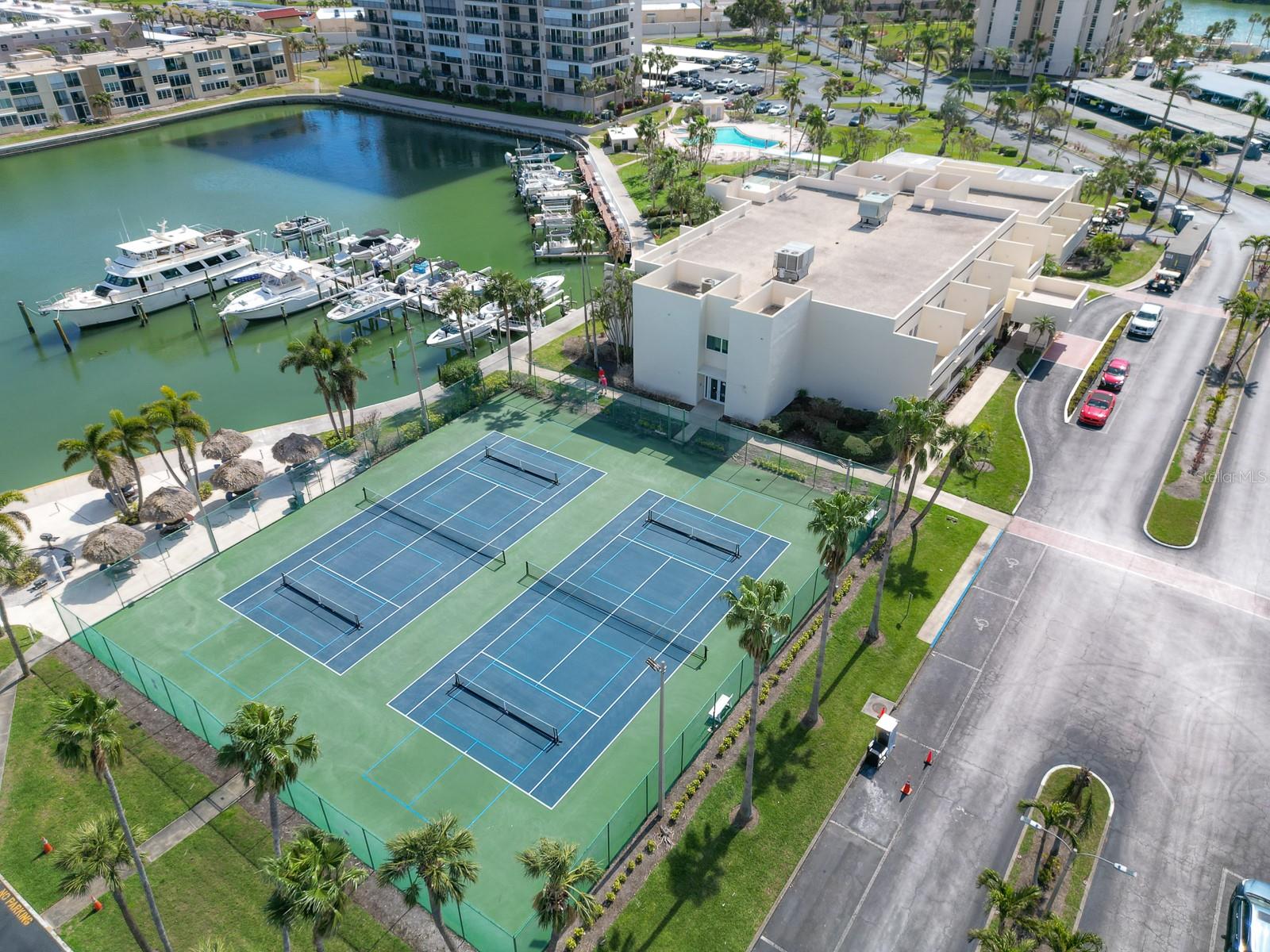 Image 33 of 37 For 7920 Sun Island Drive S 102