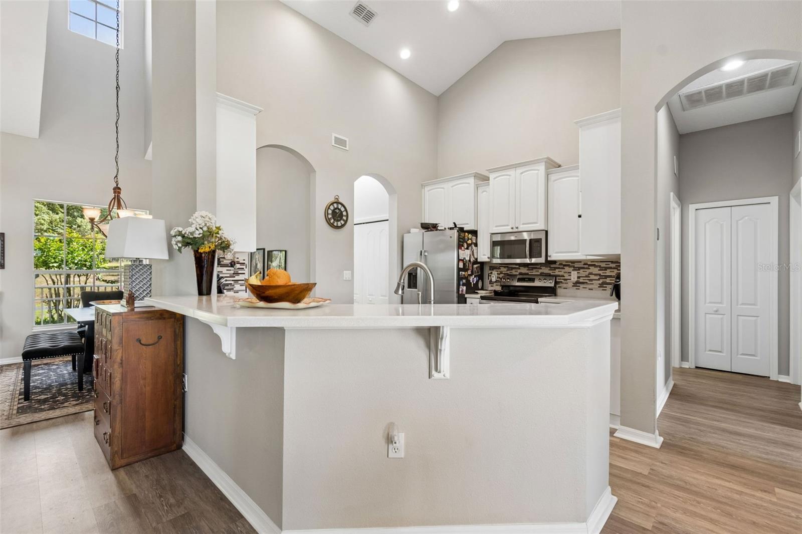 Image 10 of 54 For 22535 Skyview Circle