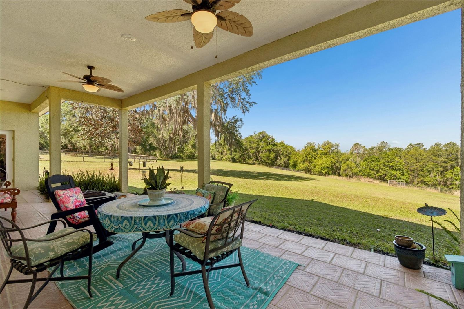 Image 21 of 54 For 22535 Skyview Circle